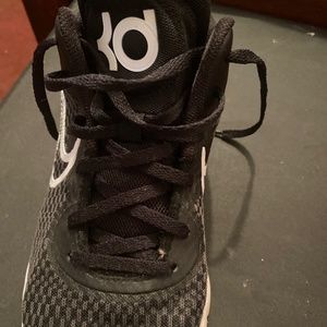 KD basketball shoes